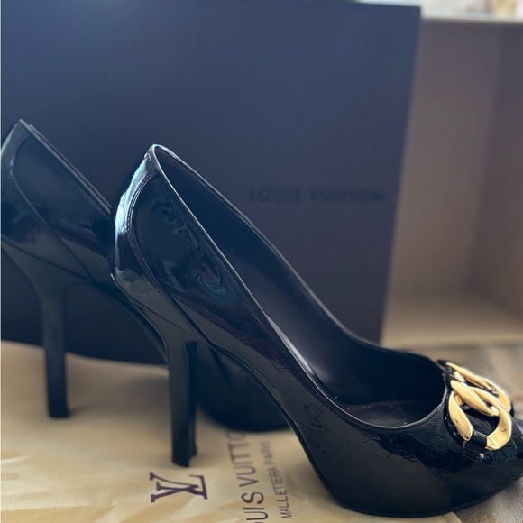 LOUIS VUITTON 2010 Monogram Vernis Slingback Sandals - Picture 9 of 9